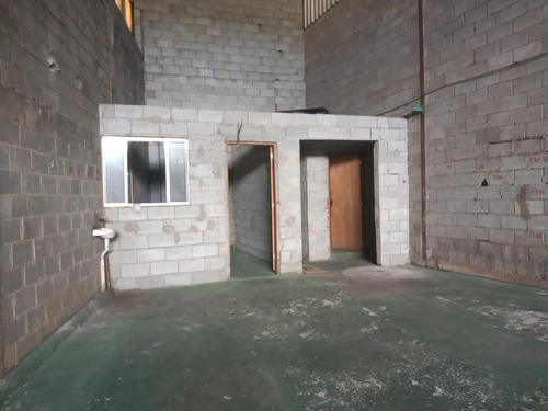 Galpão Para Alugar, 250 M² Por R$ 3.200,00/mês - Tremembe - São Paulo/sp - Ga0222