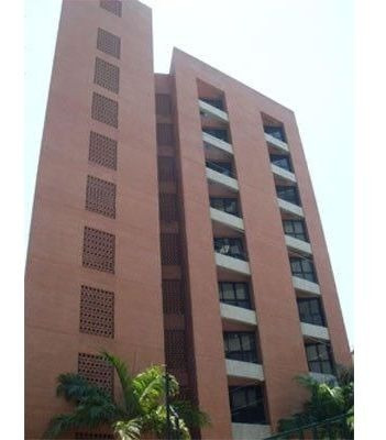 Imagen 1 de 13 de Oficina En Alquiler Los Dos Caminos 22-21628 Renta House Los Samanes
