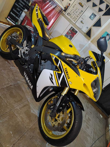 Yamaha R1