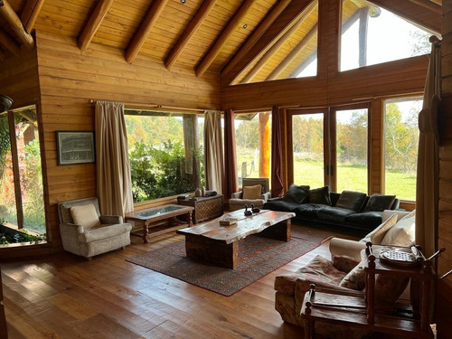 Imagen 4 de 29 de Maravillosa Casa, Sector Las Bandurrias, Pucón