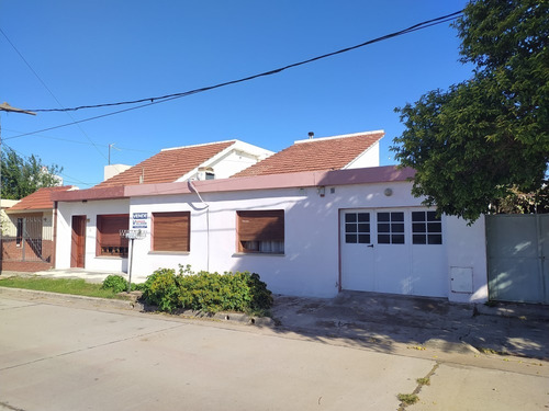 Imagen 6 de 18 de Se Vende Casa En Rio 3, Zona Centrica, Calle Est. Lopez 80, 3 Dorm, Cochera