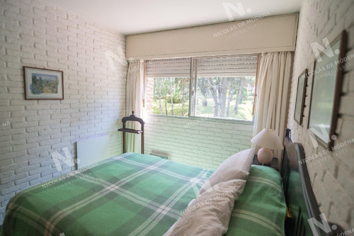 Imagen 6 de 26 de Hermoso Apartamento Esquinero En Zona Arbolada En La Parada 18 De La Mansa - Punta Del Este Mansa