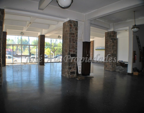 Imagen 4 de 10 de En Venta Local Comercial - Colonia Del Sacramento