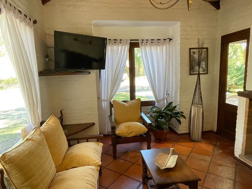 Imagen 2 de 24 de Casa Alquiler Solanas Vacation Club / 3 Dorm - 8 Personas.