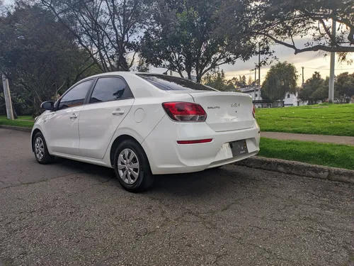 Kia Soluto 1.4 Emotion Mt
