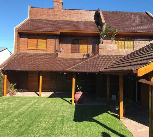 Casa En Venta En Villa Ballester