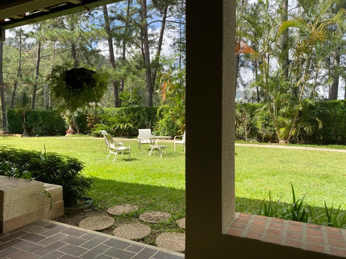 Imagen 12 de 18 de Se Vende Casa 2400m2 5h+s/ 4b+s/ 10p Cerro Verde