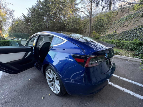 Tesla Model 3 Color Azul, Full Autonomy