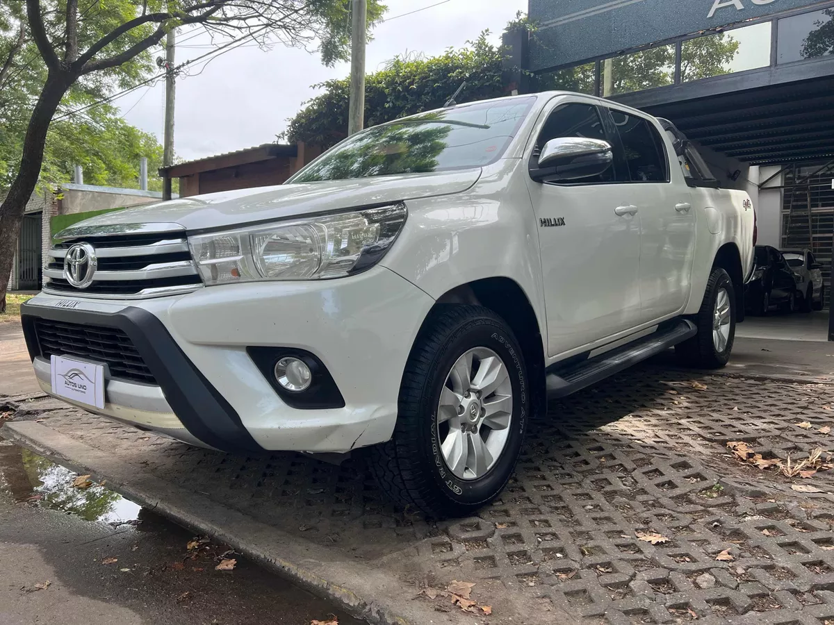 Toyota Hilux 2.8 Cd Srv 177cv 4x4