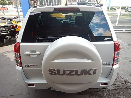 Suzuki - Grand Vitara 4x2 2.0 16v Mec. 2013/2014