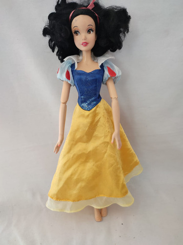 Muñeca  Blanca Nieves Con Detalle  40 Cm  Cantarina Disney 