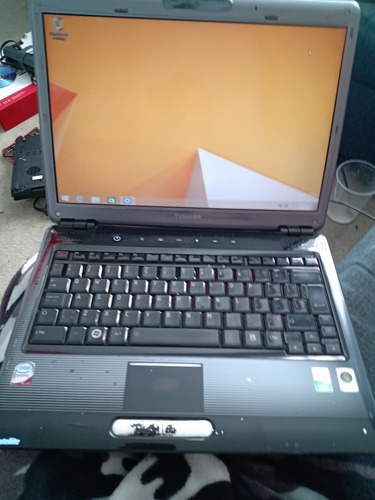 Laptop Toshiba Satélite U400 , Sin Batería