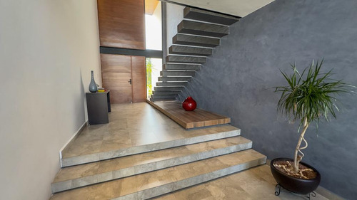 Casa En Venta Merida, Cholul En Privada , Entrega Inmediata.