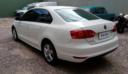 Volkswagen Vento 2.5 Luxury