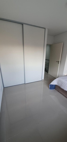 Dúplex En Venta - 2 Dormitorios 2 Baños - Morón