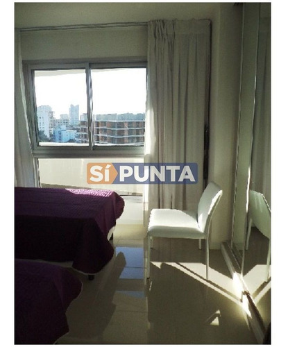 Imagen 5 de 5 de Apartamento En Playa Brava En Alquiler