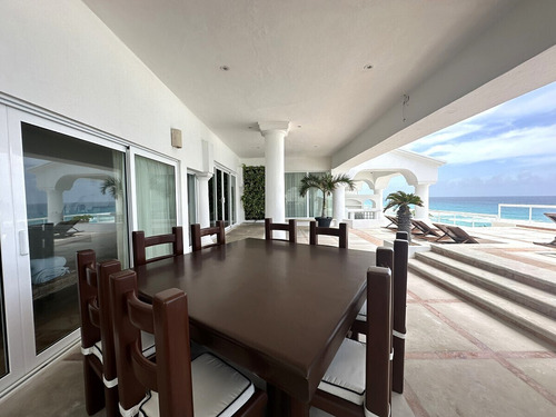 Departamento En Venta En Cancún En Residencial Del Mar Con Alberca Privada: