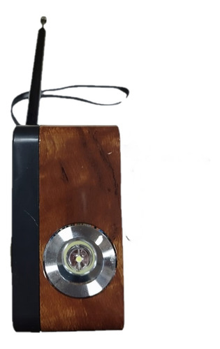 Radio Portatil Retro C/ Linterna Recargable/pilas 4 Bandas