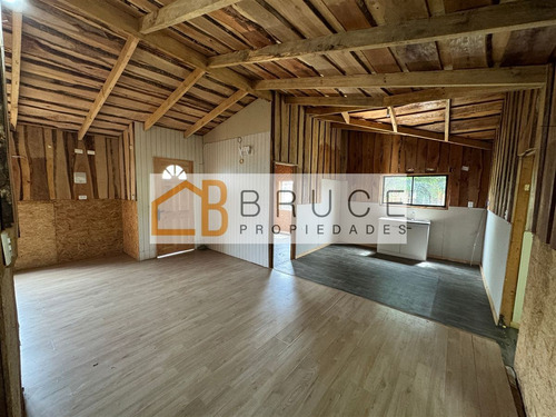 Casa En Arriendo De 2 Dorm. En Lanco