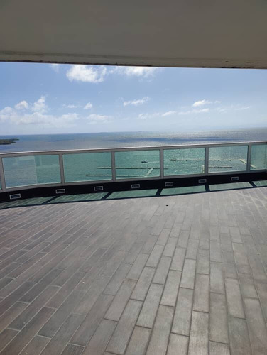 Imagen 8 de 9 de Re/max. Iris Hernandez. Vende Apartamento (259m2). Tucacas. Falcon. Codigo 10985
