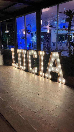 Imagen 2 de 5 de Letras Gigantes Eventos Bodas 15 Años
