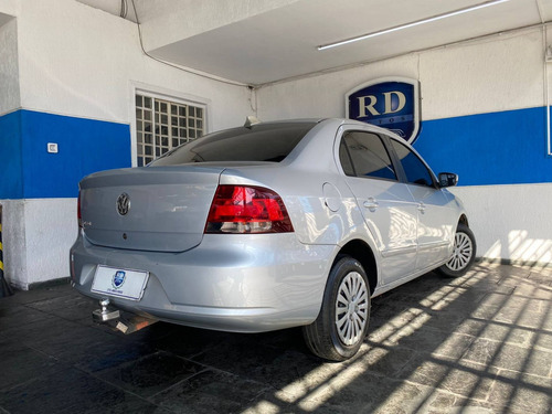 Imagem 10 de 15 de Volkswagen Voyage 1.0 Mi 8v Flex 4p Manual 2012 Prata