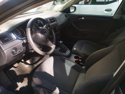 Imagen 8 de 8 de Volkswagen Jetta 2012 2.5 Style Active 5vel Mt
