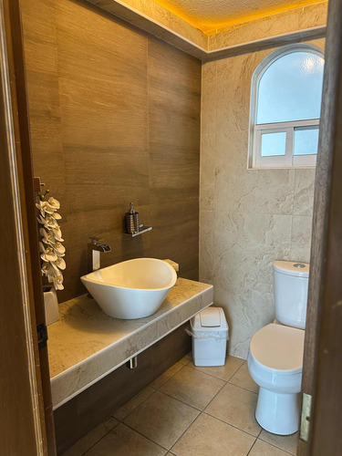¡casa En Venta En Condominio A Una Calle De Tollocan Y 5 Minutos De Town Square!
