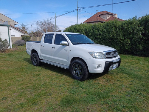 Imagen 3 de 13 de Toyota Hilux Dx 2.5td 4x2 2011