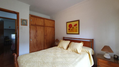 Imagen 9 de 23 de Venta - Casa Cuatro Ambientes Con Garaje Y Departamento - Irala 6071
