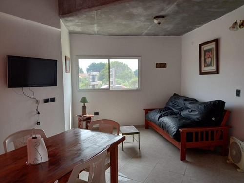 Casa En Venta - 2 Dormitorios 1 Baño 1 Cochera - 300mts2 - Mar Del Sur