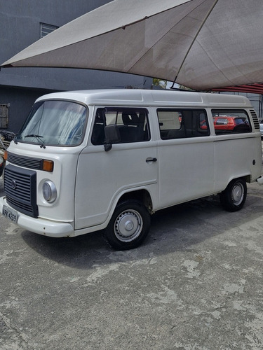 Volkswagen Kombi 1.4 Standard Total Flex 3p