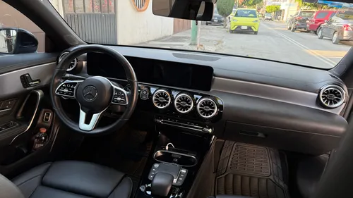 Mercedes-Benz Clase CLA 1.6 200 Cgi Mt