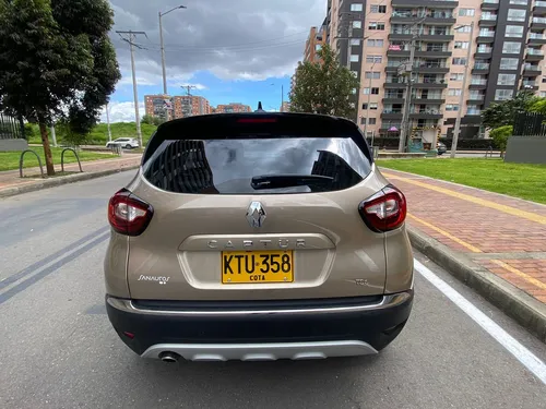Renault Captur 1.3T Intens Cvt