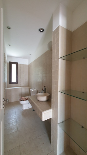Imagen 13 de 30 de Venta Excelente Casa En Cumbres De Carrasco