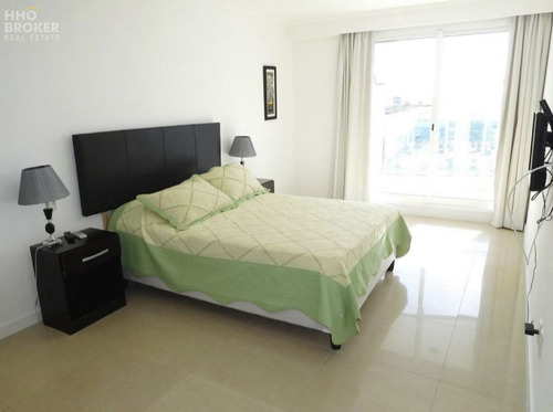 Imagen 5 de 24 de Apartamento En Venta De 2 Dormitorios En Playa Mansa-terraza Con Parrillero - Punta Del Este Mansa