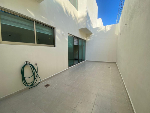 Imagen 11 de 25 de Casa En Renta De 4 Recamaras En Residencial Terramagna