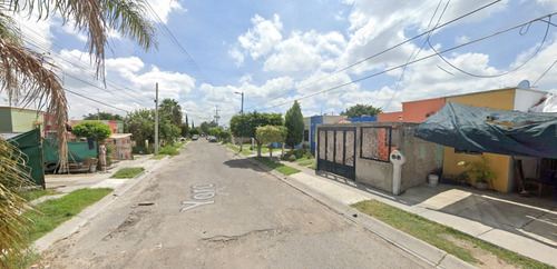 Venta De Casa, Calle Yoro Fraccionamiento Hacienda Santa Fe, Tlajomulco De Zuñiga, Jalisco, Remate Bancario-jmjc89