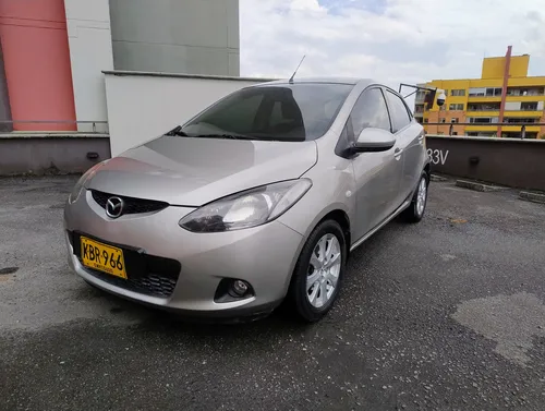 Mazda 2 1.5 Automático 2010