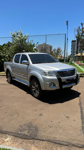 Toyota Hilux 2.5 Cab. Dupla 4x4 4p