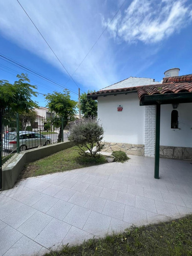 Casa Ph 3 Ambientes En Alvarado Y Tres Arroyos