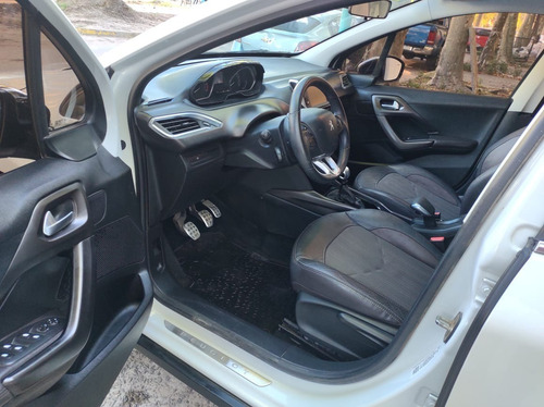 Imagen 4 de 9 de Peugeot 2008