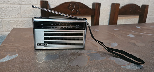 Radio Sony Tfm-6150w Plateado (Usado)