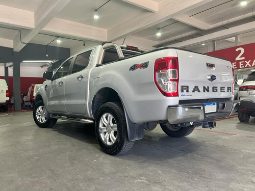 Imagen 4 de 22 de Ford Ranger Xlt 4x4 3.2 Usada 2021 Nueva Manual