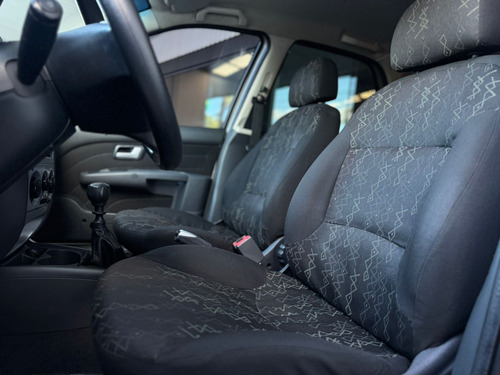 Fiat Palio 1.4 MPI TREKKING WEEKEND 8V FLEX 4P MANUAL