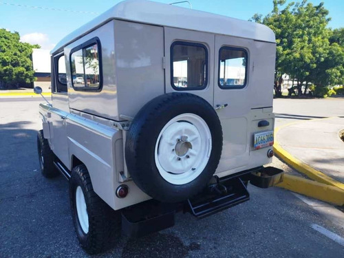 Imagen 9 de 17 de Nissan Patrol 1969 V6 4x4 Sincrónico