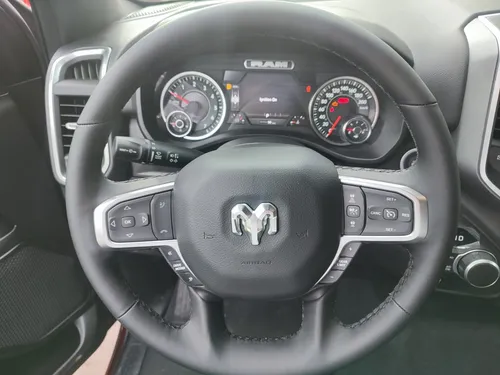 RAM 1500 3.6 BigHorn 4x4 Hibrida