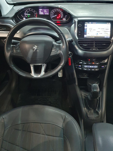 Imagen 8 de 15 de Peugeot 208 2015 1.6 Feline Pack Cuir