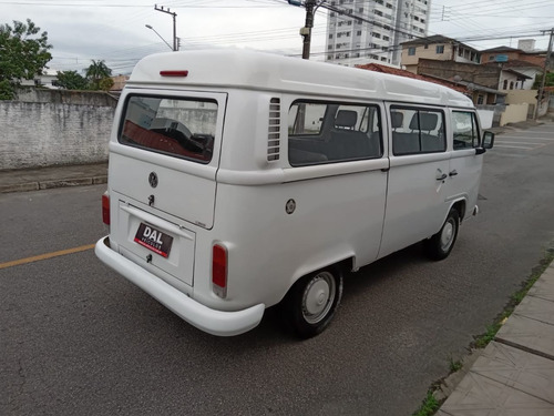 Imagem 6 de 8 de Kombi Escolar 50 Anos 1.4 Mi Total Flex