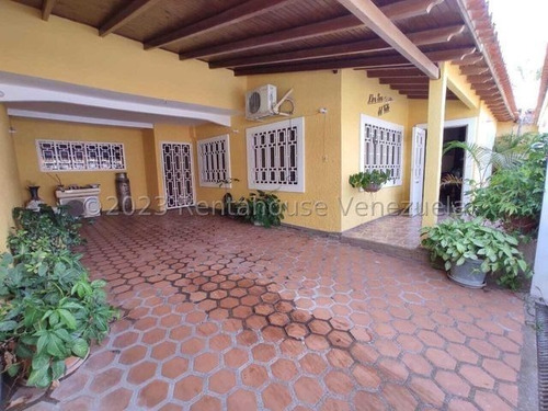 Imagen 2 de 27 de Amplia Casa En Venta Urb. Piedra Pintada La Victoria 23-18371 Ejc 04243439046